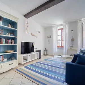 apt-da-molly.hotelitalianriviera.com/